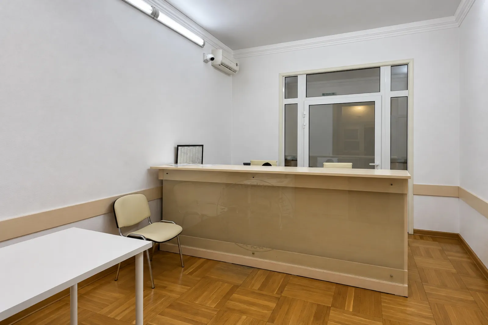 Стойка ресепшена