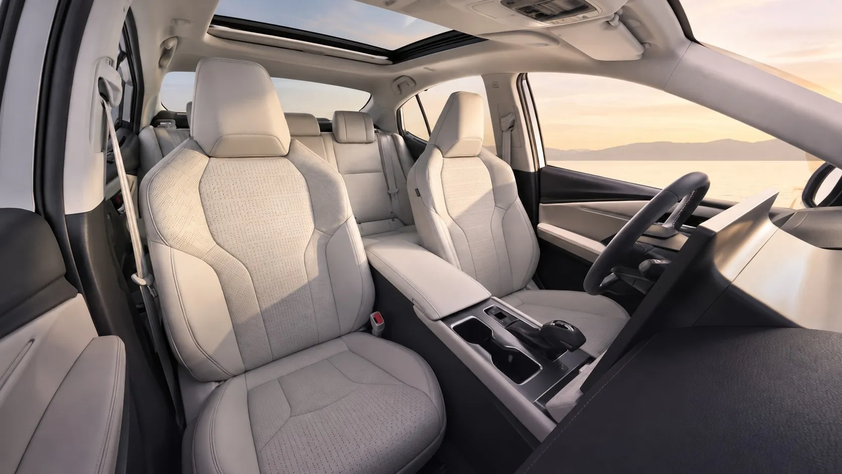 Передние кресла Toyota Camry